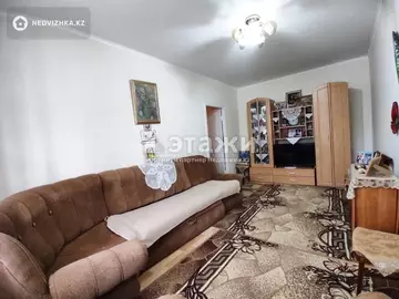 2-комнатная квартира, этаж 3 из 10, 50 м²