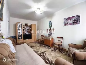 2-комнатная квартира, этаж 3 из 10, 50 м²