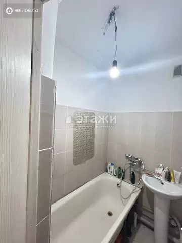 3-комнатная квартира, этаж 4 из 5, 60 м²