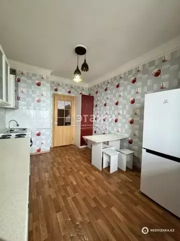 2-комнатная квартира, этаж 11 из 15, 64 м²