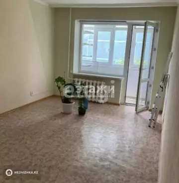 2-комнатная квартира, этаж 4 из 5, 45 м²