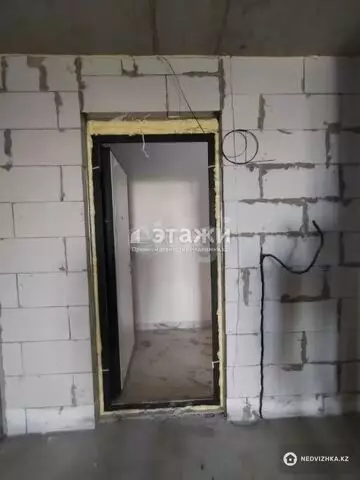 1-комнатная квартира, этаж 10 из 10, 32 м²