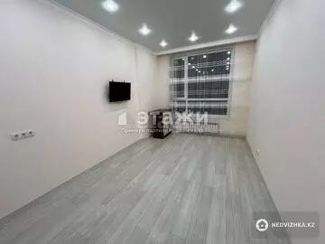 2-комнатная квартира, этаж 3 из 12, 43 м²