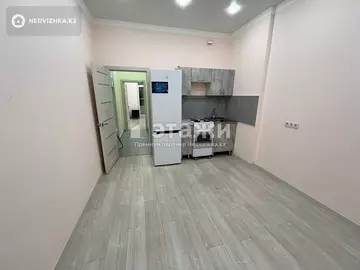 2-комнатная квартира, этаж 3 из 12, 43 м²