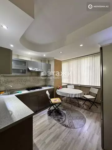 2-комнатная квартира, этаж 2 из 5, 55 м²