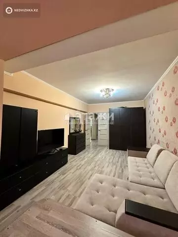 2-комнатная квартира, этаж 2 из 5, 55 м²