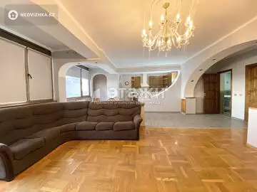 3-комнатная квартира, этаж 6 из 7, 115 м², на длительный срок