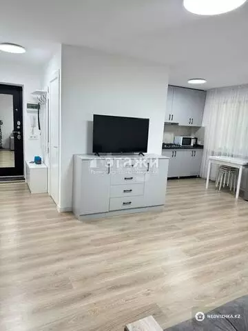 2-комнатная квартира, этаж 1 из 4, 45 м², на длительный срок