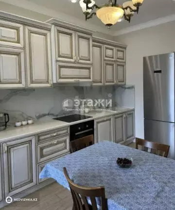 2-комнатная квартира, этаж 2 из 12, 60 м²