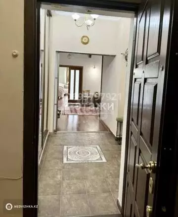 3-комнатная квартира, этаж 2 из 5, 147 м²