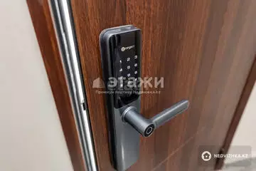 1-комнатная квартира, этаж 12 из 12, 40 м²