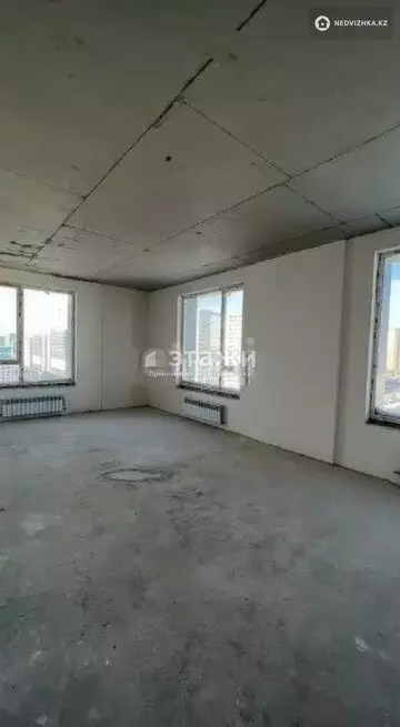 4-комнатная квартира, этаж 15 из 18, 144 м²