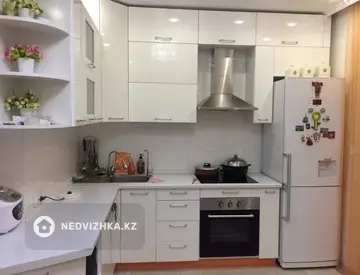 3-комнатная квартира, этаж 11 из 12, 80 м²