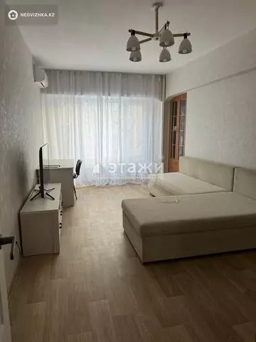 2-комнатная квартира, этаж 4 из 9, 54 м², на длительный срок