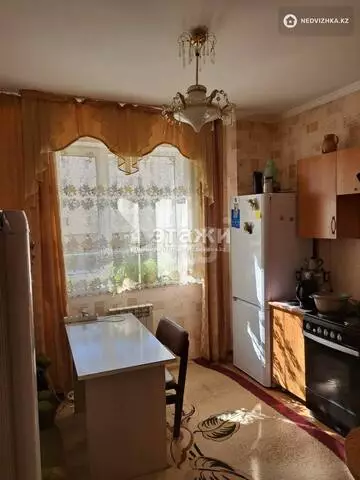 2-комнатная квартира, этаж 3 из 8, 60 м²