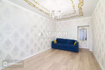 2-комнатная квартира, этаж 8 из 12, 64 м²