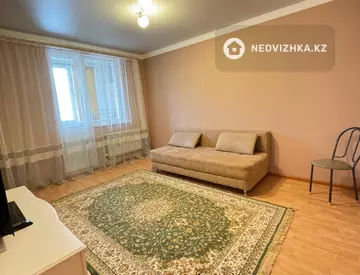 1-комнатная квартира, этаж 11 из 12, 38 м², на длительный срок