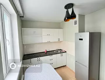 1-комнатная квартира, этаж 11 из 12, 38 м², на длительный срок