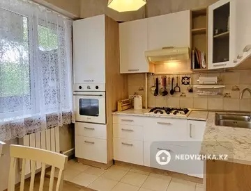 3-комнатная квартира, этаж 4 из 8, 73 м²