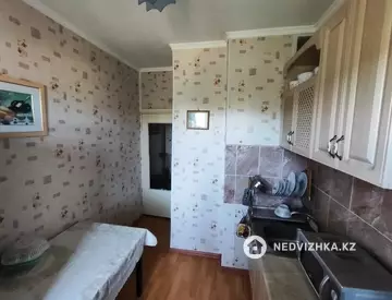 2-комнатная квартира, этаж 4 из 5, 53 м²