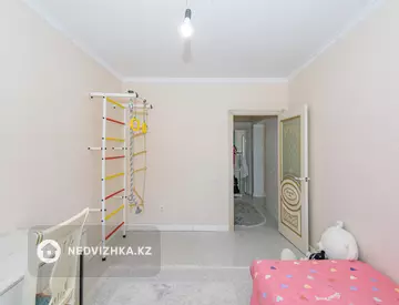 3-комнатная квартира, этаж 2 из 3, 105 м²