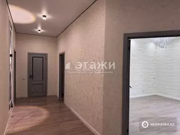 3-комнатная квартира, этаж 8 из 10, 99 м²