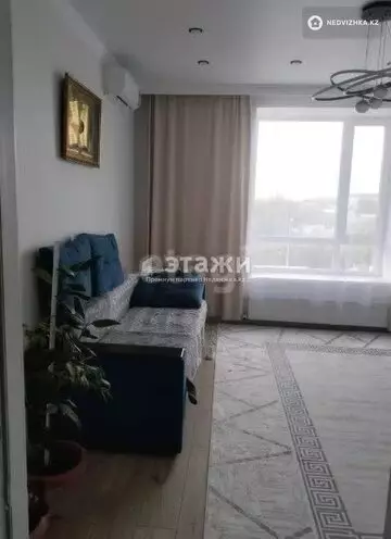 2-комнатная квартира, этаж 4 из 10, 60 м²