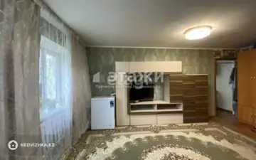 2-комнатная квартира, этаж 2 из 4, 42 м²