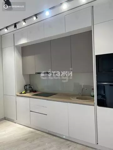 2-комнатная квартира, этаж 2 из 10, 68 м²