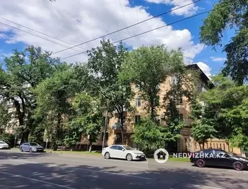 4-комнатная квартира, этаж 2 из 4, 86 м²