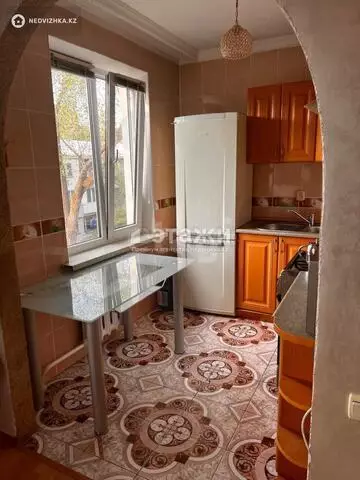 3-комнатная квартира, этаж 4 из 4, 62 м²