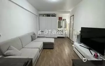 1-комнатная квартира, этаж 3 из 5, 33 м²