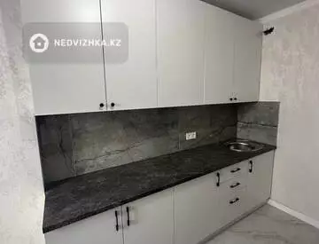 1-комнатная квартира, этаж 9 из 14, 38 м²