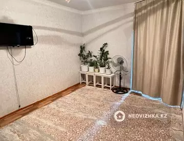 1-комнатная квартира, этаж 4 из 4, 38 м²