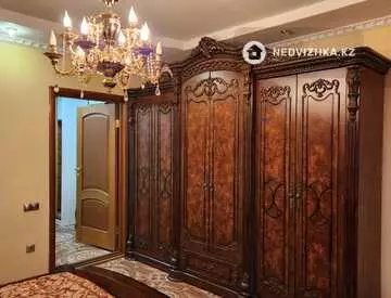 3-комнатная квартира, этаж 9 из 12, 100 м², на длительный срок