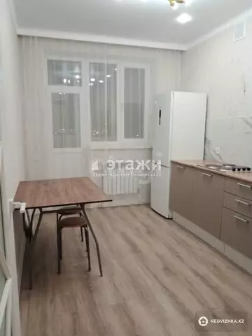 1-комнатная квартира, этаж 6 из 10, 37 м²