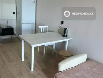 2-комнатная квартира, этаж 3 из 9, 40 м²