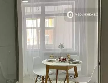 2-комнатная квартира, этаж 2 из 12, 70 м²