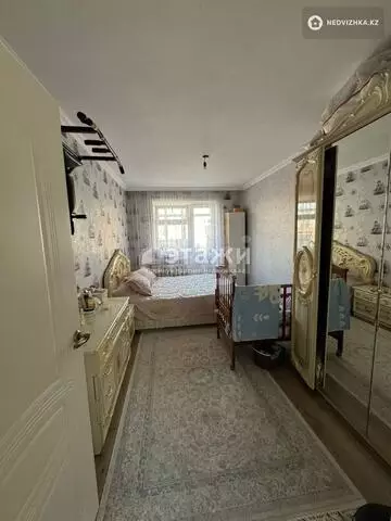 4-комнатная квартира, этаж 4 из 5, 83 м²