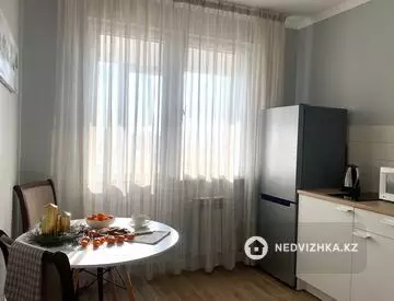 40 м², 1-комнатная квартира, этаж 11 из 12, 40 м², посуточно, изображение - 4