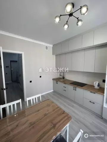 1-комнатная квартира, этаж 8 из 9, 42 м²