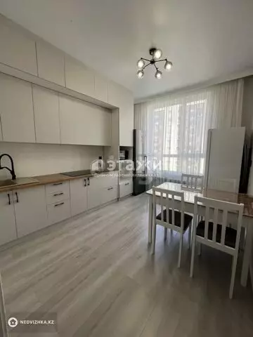 1-комнатная квартира, этаж 8 из 9, 42 м²