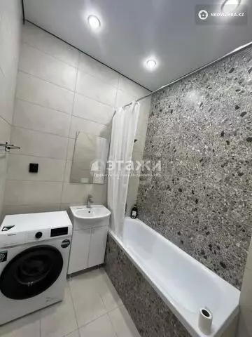 1-комнатная квартира, этаж 8 из 9, 42 м²