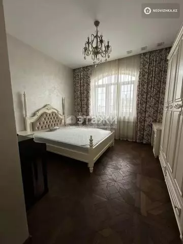 4-комнатная квартира, этаж 8 из 9, 114 м²