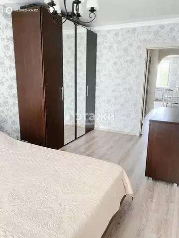 2-комнатная квартира, этаж 4 из 5, 50 м²