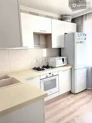 2-комнатная квартира, этаж 4 из 5, 50 м²