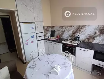 1-комнатная квартира, этаж 8 из 9, 40 м²