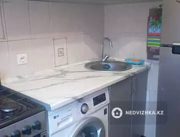2-комнатная квартира, этаж 4 из 4, 47 м²