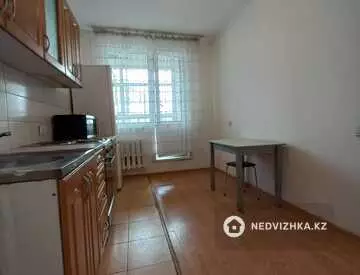 1-комнатная квартира, этаж 6 из 12, 38 м²