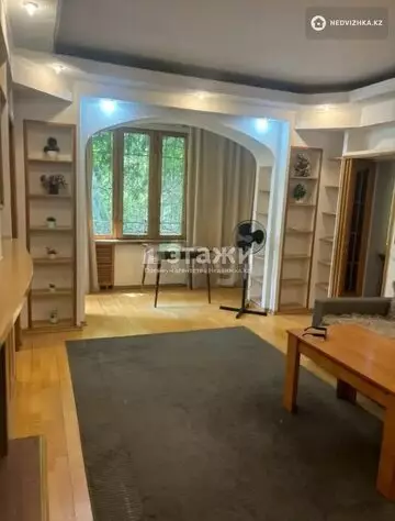 2-комнатная квартира, этаж 2 из 5, 60 м²